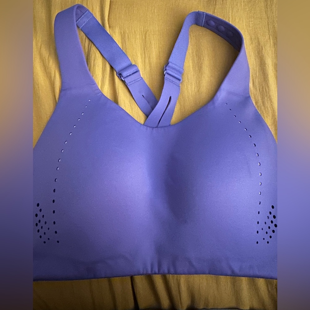 Lululemon sports bra 32DD